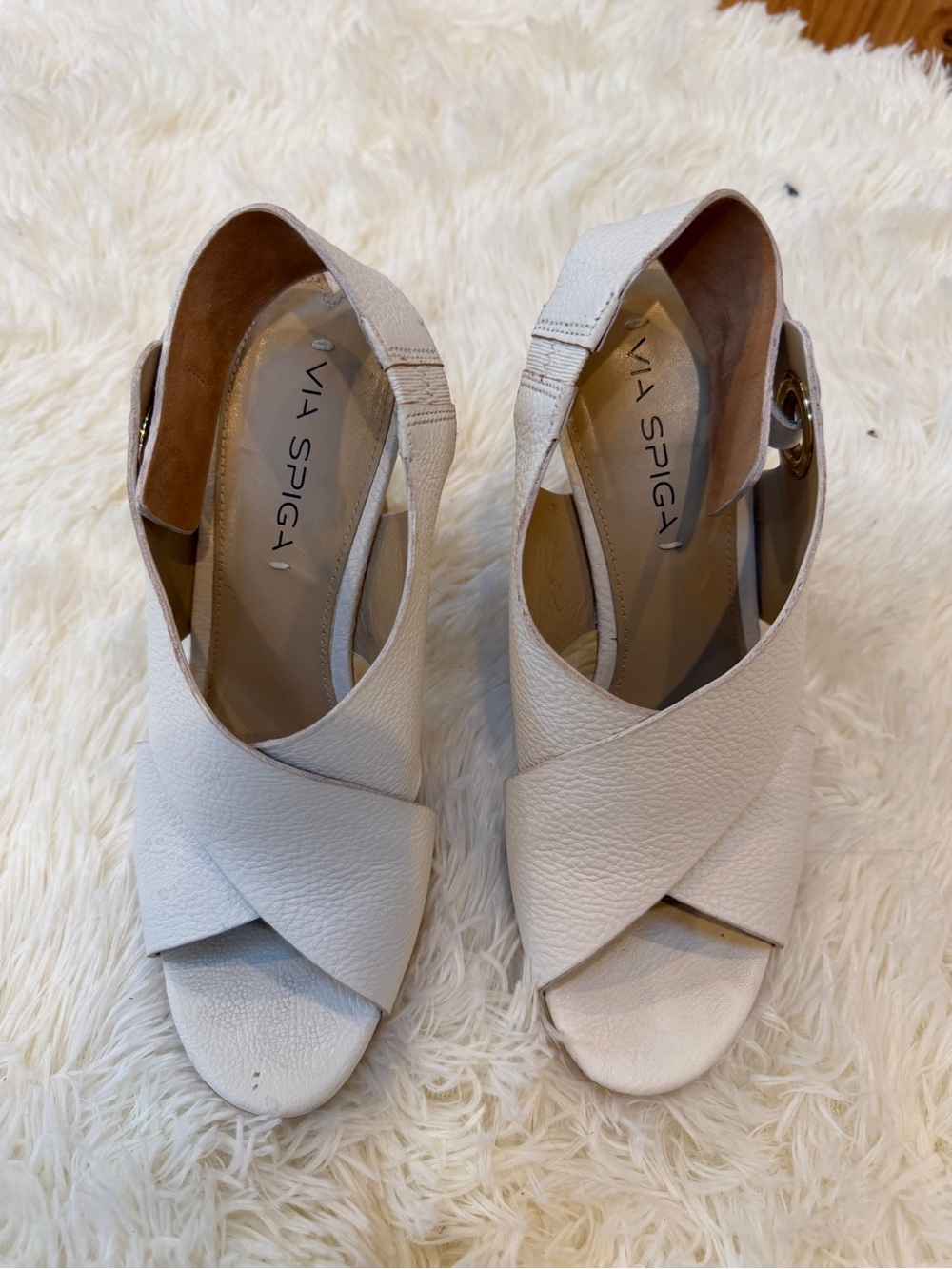 Via Spiga Cream Leather Crossover Peep-Toe Heels